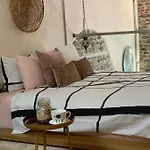 Akakia's House